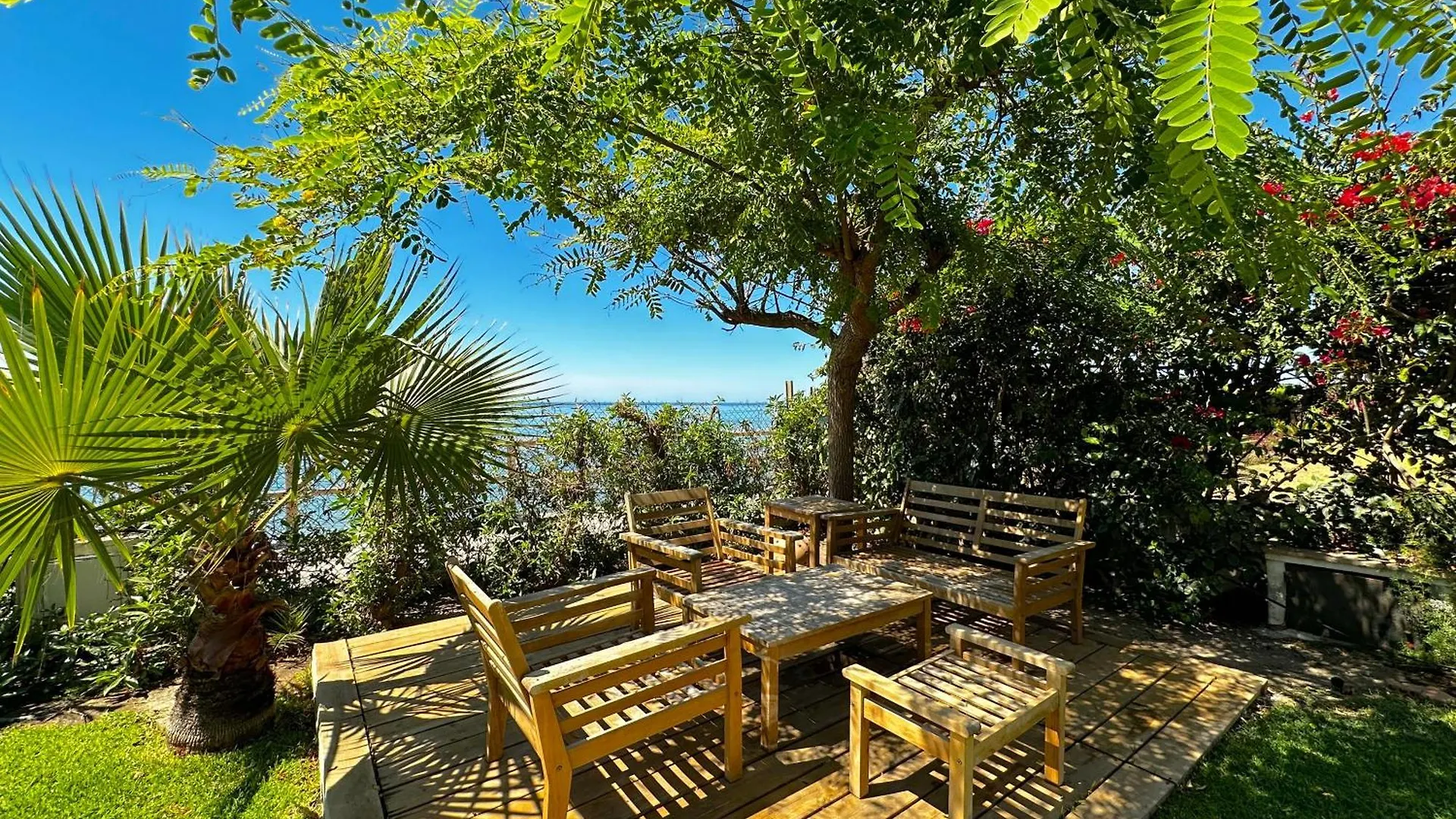 Villa Alboran Beachfront 9Pax Torre de Benagalbon 0*,